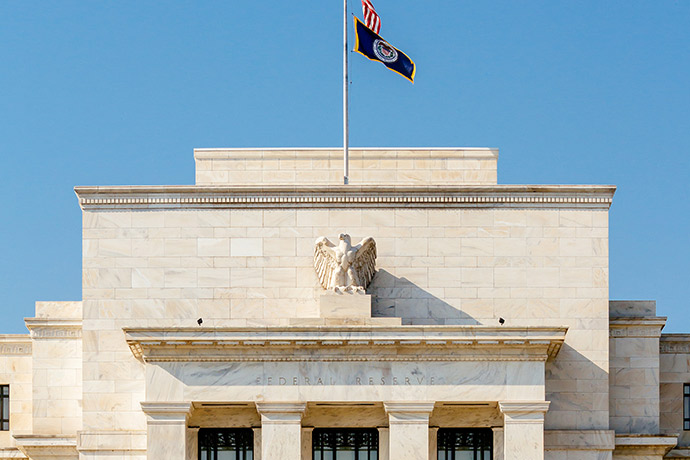 决战今夜！美联储决议引爆市场，鲍威尔面临“滞胀”生死考