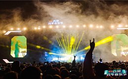 跨年夜的璀璨烟火与文化魅力