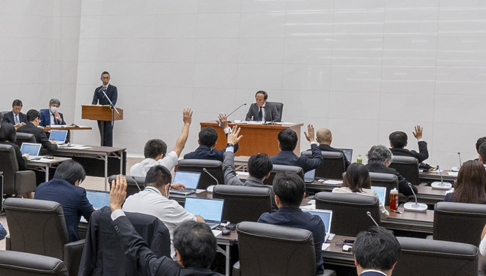 日本央行行长放鹰！日元汇率回到157