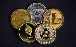 比特币(BTC)价格崩盘 加密货币市场陷低迷 TON 和 UNI异军突起