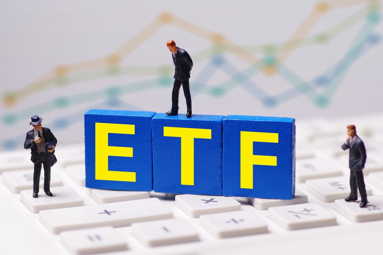 格隆汇ETF日报 | 神秘资金出手！沪深300ETF、中证500ETF继续放量