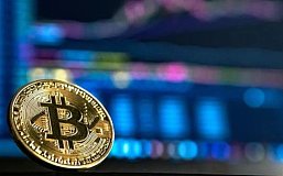 全球金融震荡蔓延至加密市场 比特币暴跌引发连锁反应