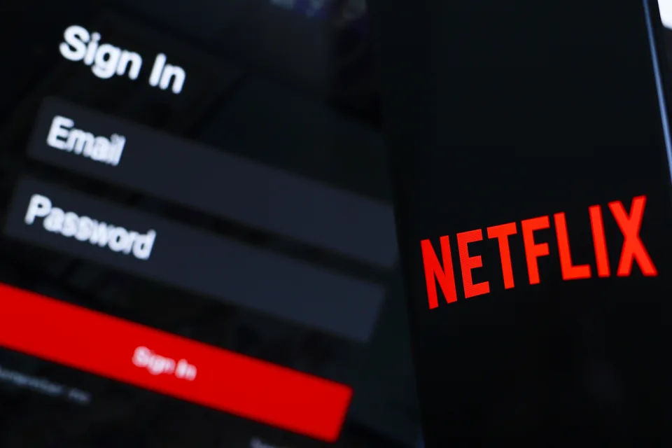 Netflix用户增长放缓与广告业务强劲，市场对未来利润前景持谨慎乐观态度