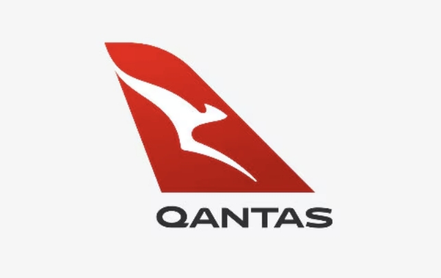 Qantas Airways股价创历史新高，低燃料成本与需求强劲推动盈利预期提升