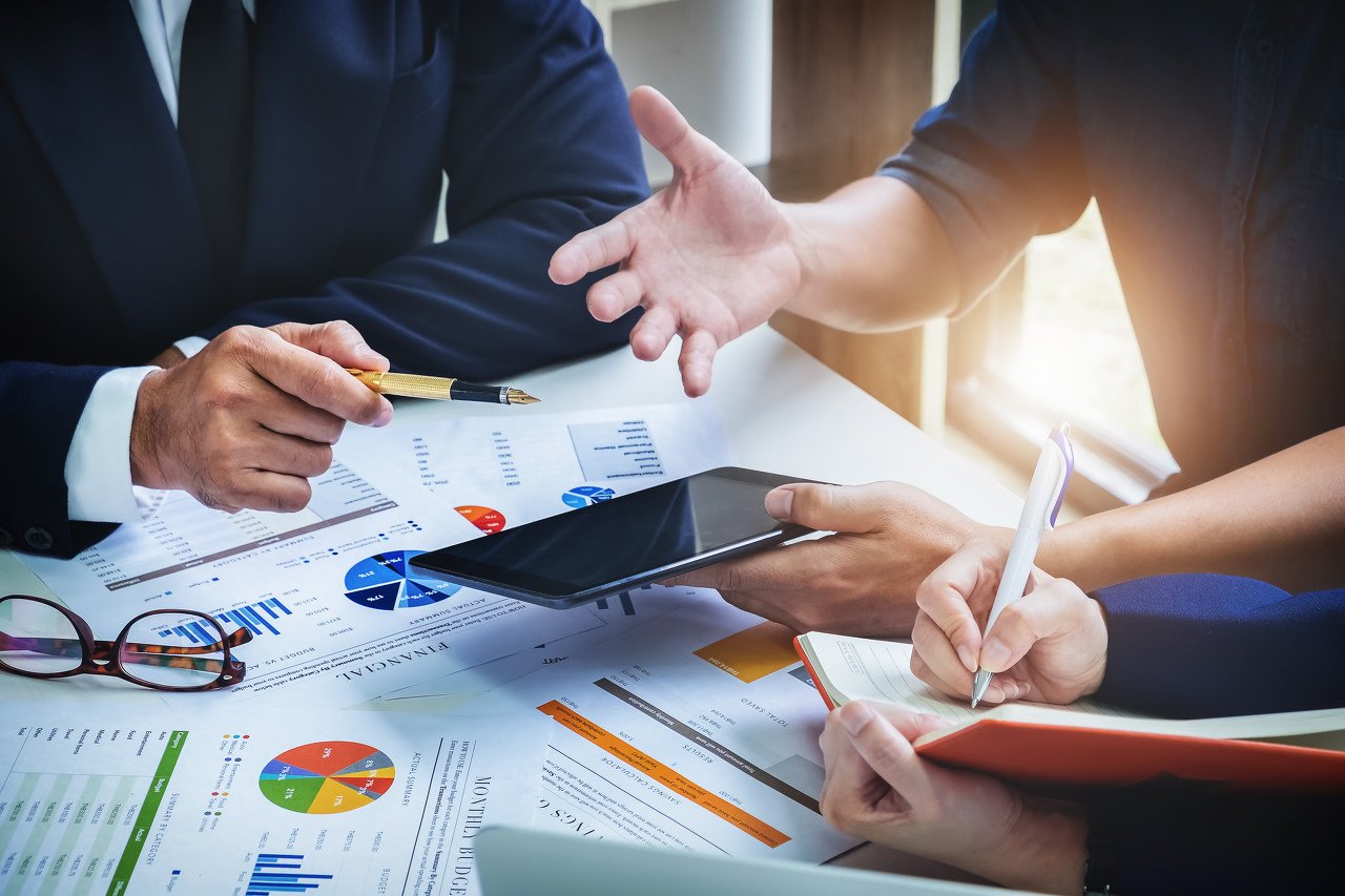 11月，东南亚科技ETF大涨13%，科创100ETF华夏涨超5%，领涨宽基ETF