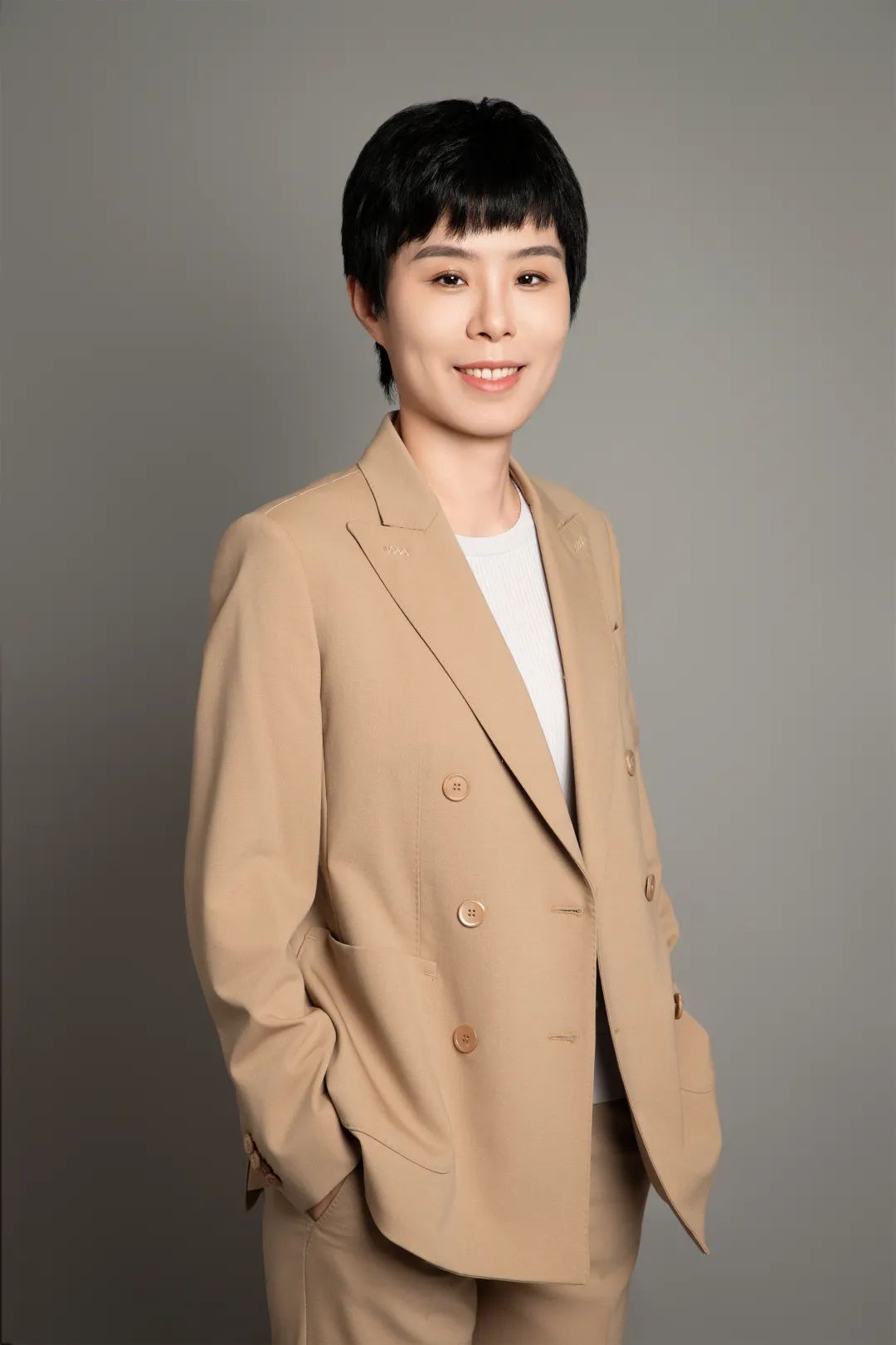 行业观察 | 公募“新人”陈韫慧，穿越十三年债市牛熊