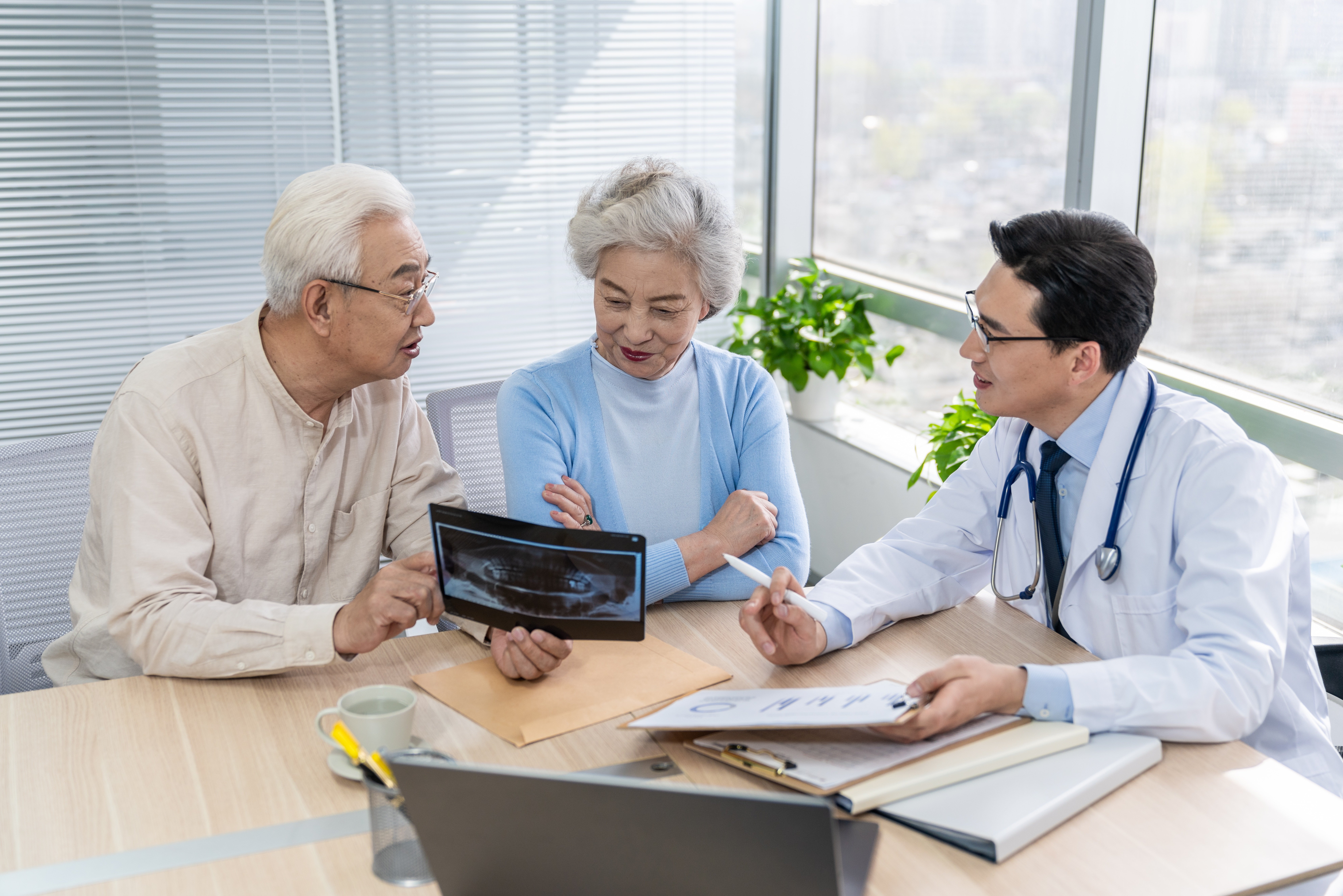 发力“银发经济”，浙江走出一家健康养老服务IPO！