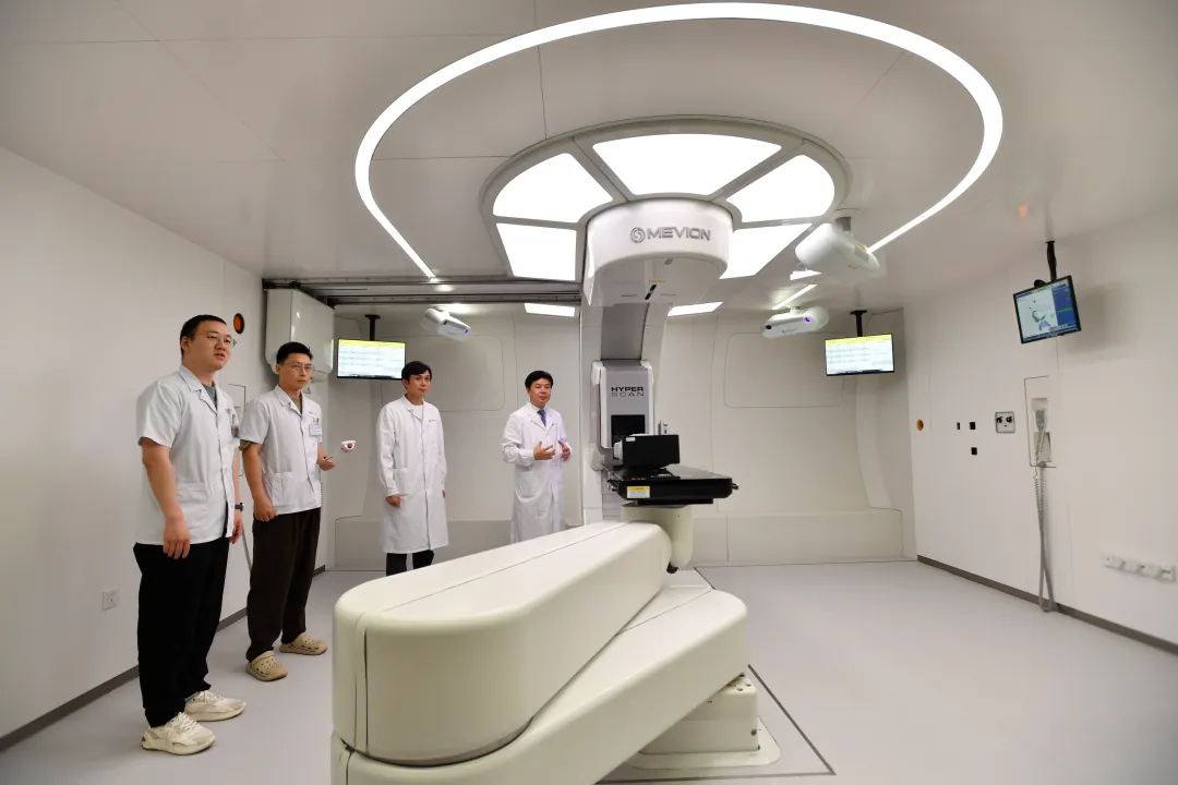 同济医院质子放疗中心启动首批临床治疗