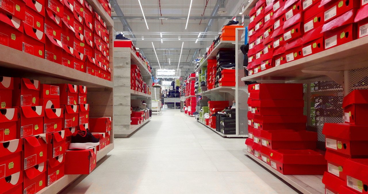 “温州鞋王”跨界梦碎！终止收购联和存储，复牌直接跌停