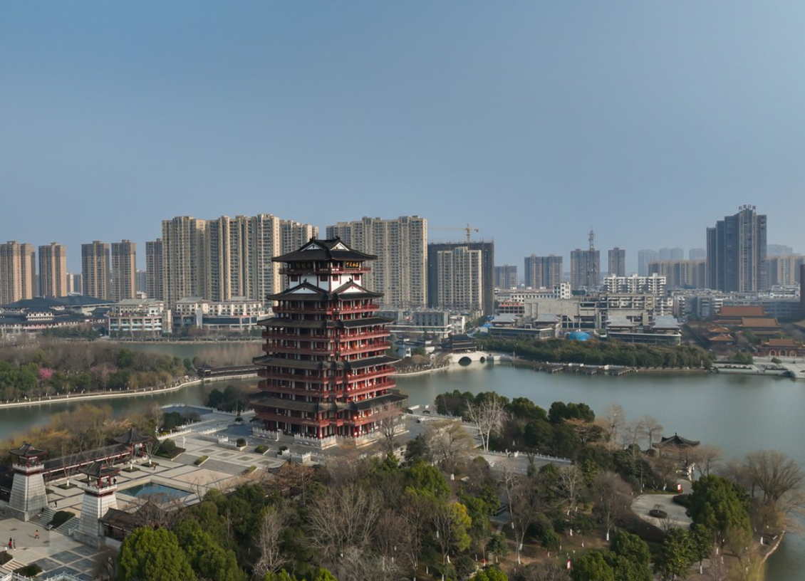 一个小城爆了！