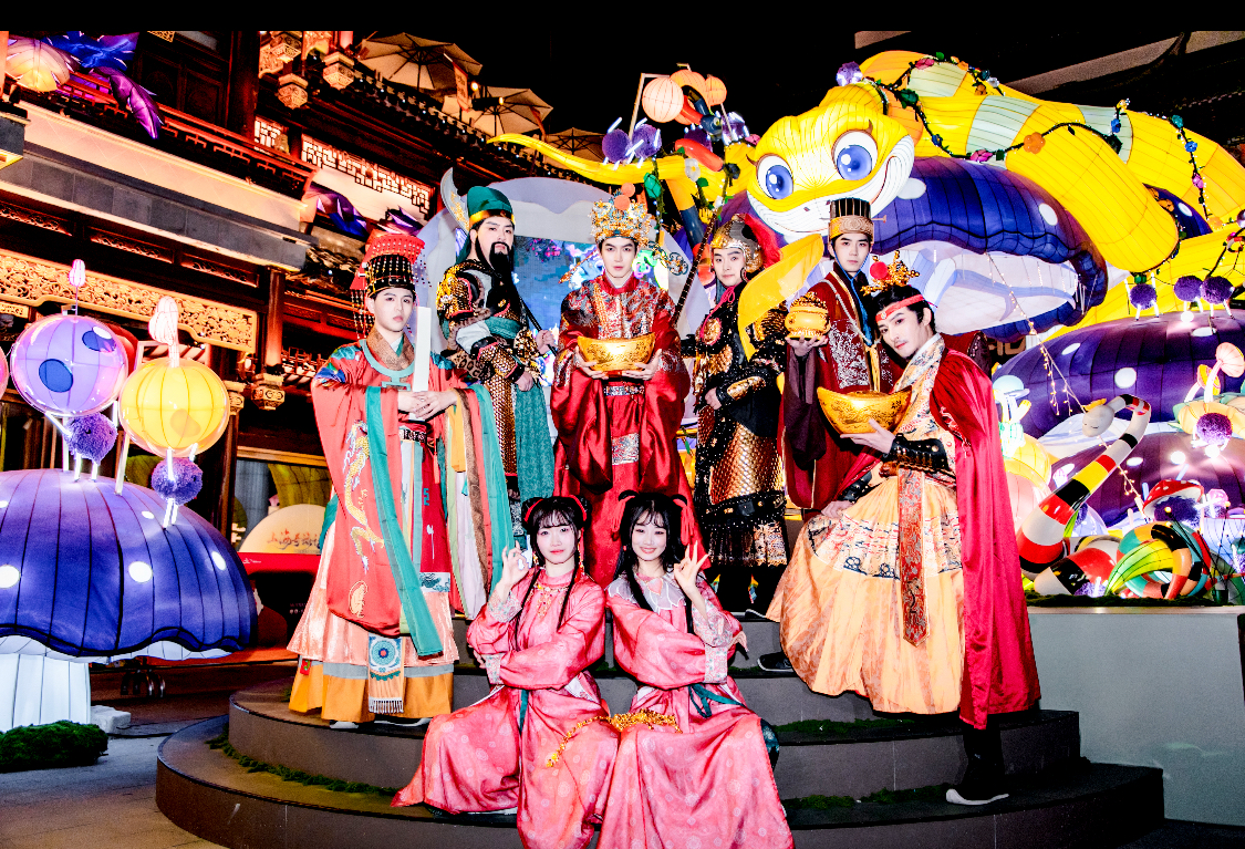 复原传统民俗“天官赐福，接福还家”，首个“非遗版春节”豫园股份多重献礼