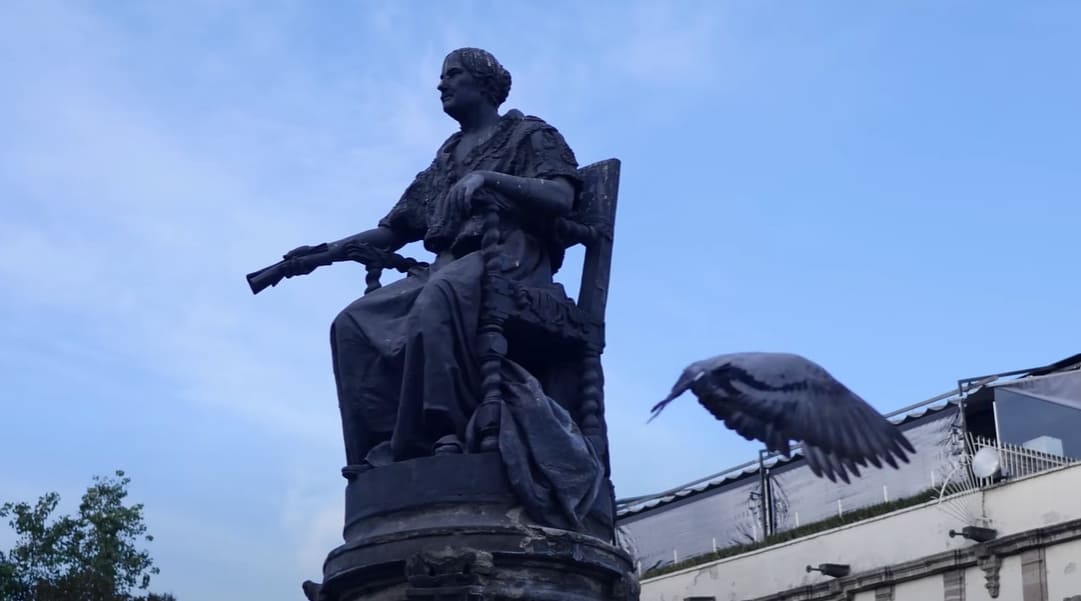 特朗普关税政策引发墨西哥比索贬值，市场对贸易政策担忧加剧