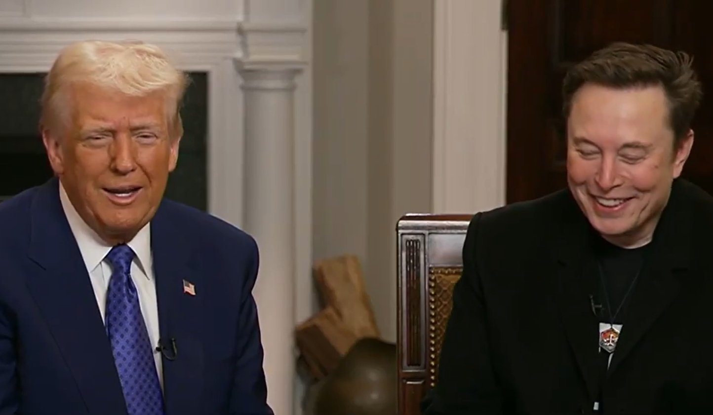 特朗普“爆炒”近万人，力挺马斯克：媒体“离间计”，关系铁着呢！