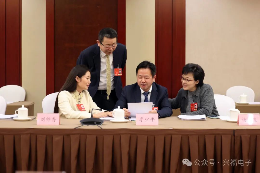 李少平代表赴京出席全国两会：勇攀芯片材料关键技术科技高峰