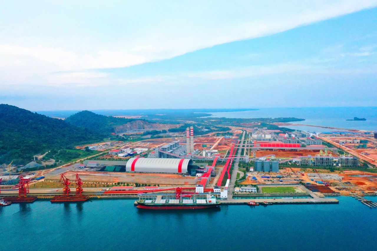 南山铝业国际：印尼雨林中的铝业“蛟龙”腾跃港交所