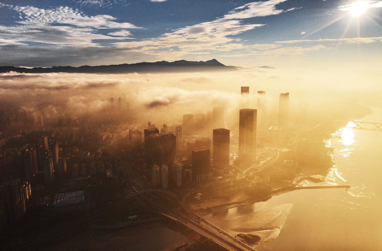 雅生活服务业绩“大变脸”！从盈利到预亏35亿，发生了什么？