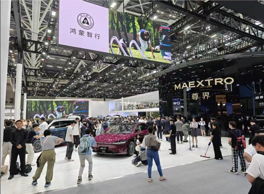 鸿蒙智行尊界S800：已扛起国产百万级豪车崛起的大旗