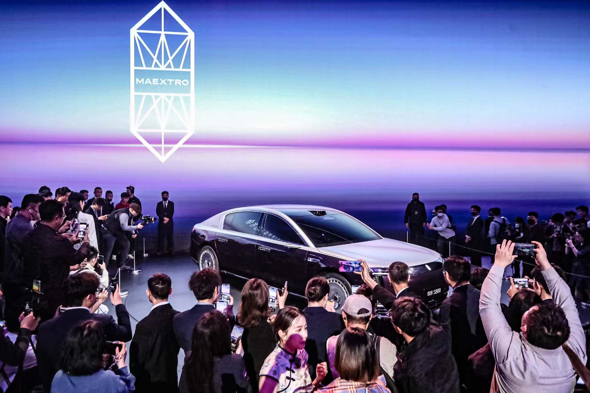 尊界S800即将亮相上海车展，以智能科技树百万级豪车新范本