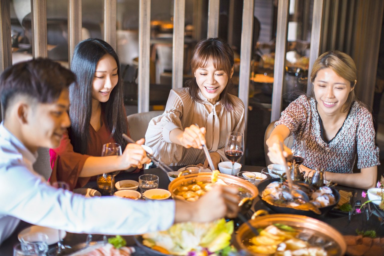 香港3家火锅店撑起一个IPO！Happy City赴美上市，2023财年出现亏损