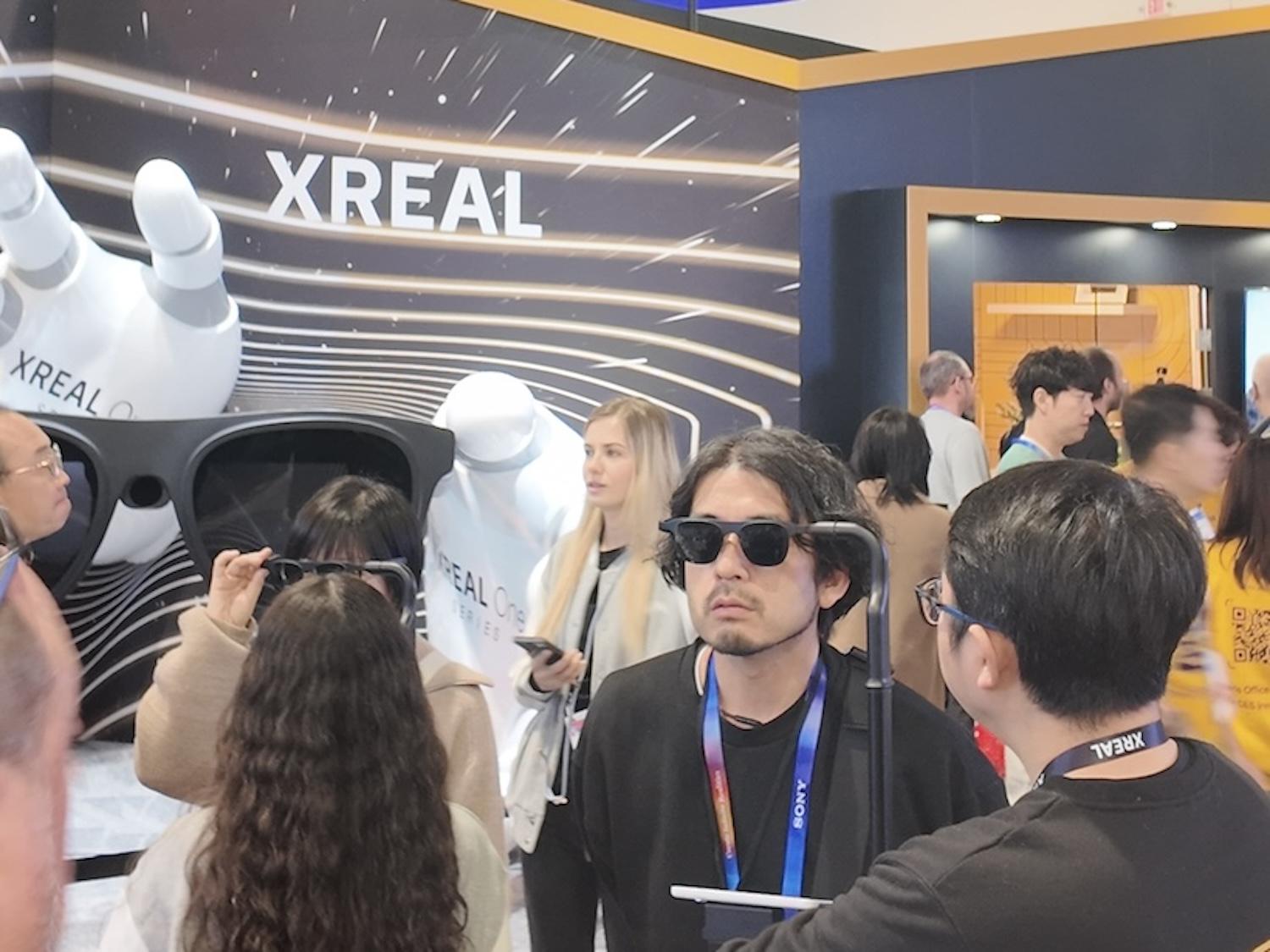 跨境电商进入“硬科技出海”时代，速卖通AR眼镜类目暴涨600%