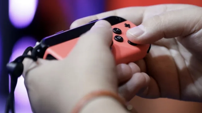 任天堂股价创纪录：Switch 2预订售罄推动市值飙升至920亿美元