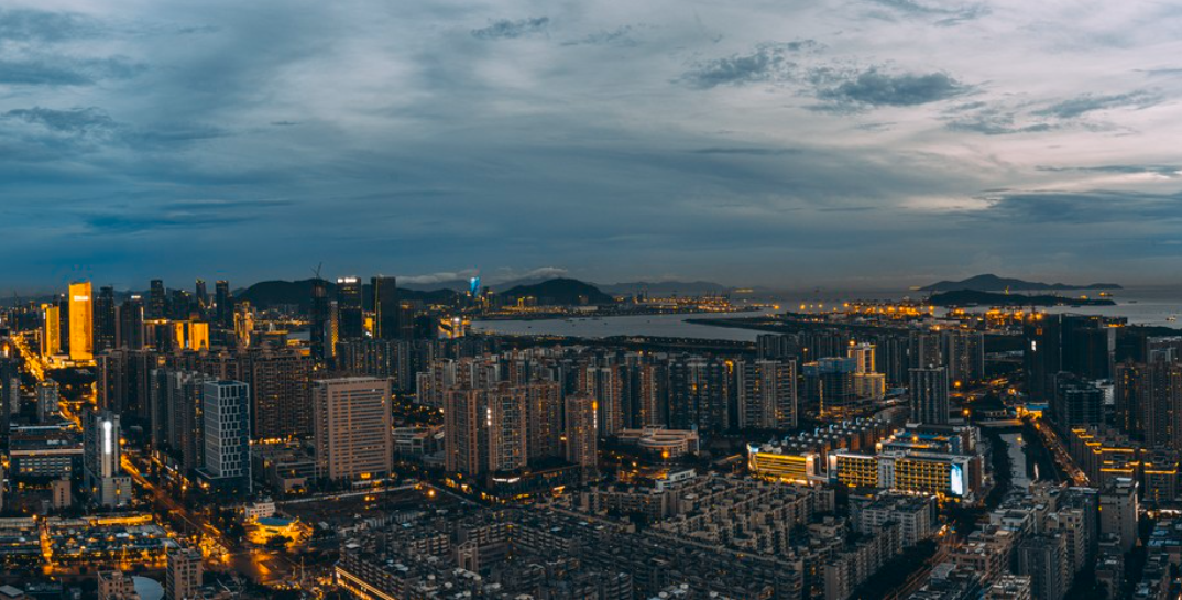 深圳卖地，按下暂停键