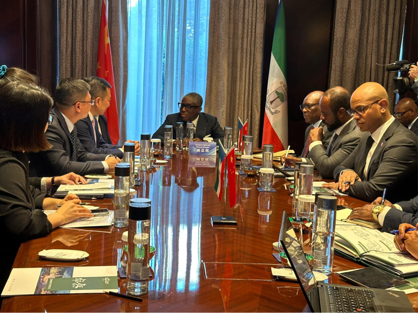 赤道几内亚共和国政府高层与卓然股份会晤 双方达成能源化工全产业链合作意向