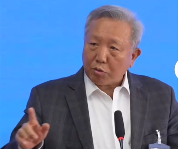 吴晓求再为资本市场呐喊：三个支点非常关键，除了财政资金其它大资金都要进入，光靠股民那点钱起不到作用