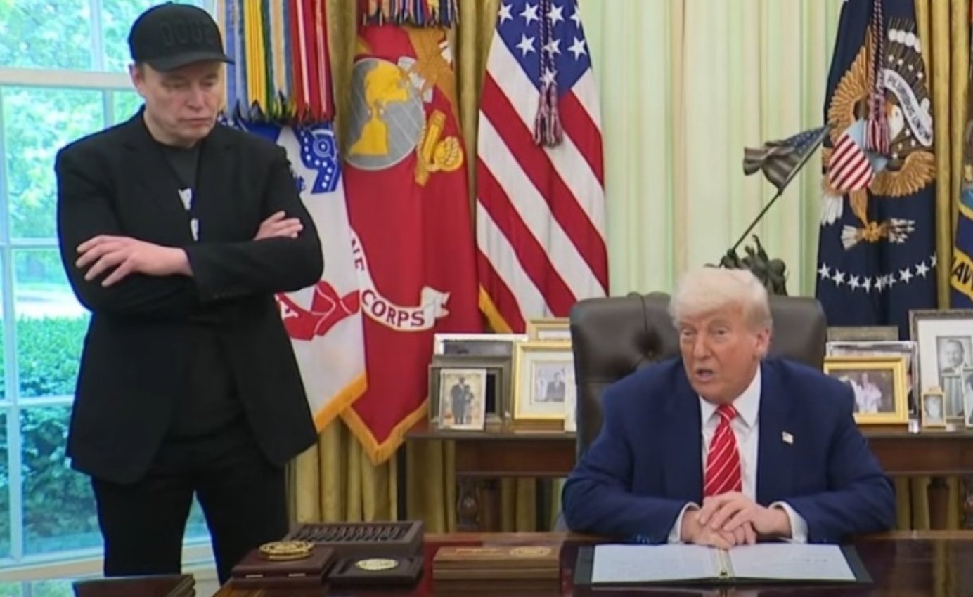 与特朗普体面“分手”！马斯克败走DOGE，“救火”特斯拉