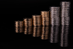 有色ETF基金(159880)近一周涨幅近3%！机构：避险需求支撑贵金属走强