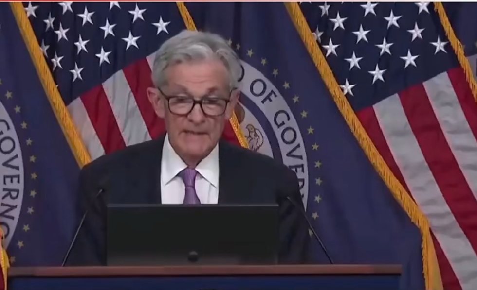 无惧特朗普威胁！鲍威尔重申：不急于降息