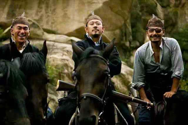 2025上半年收官：港股罕见成大黑马！