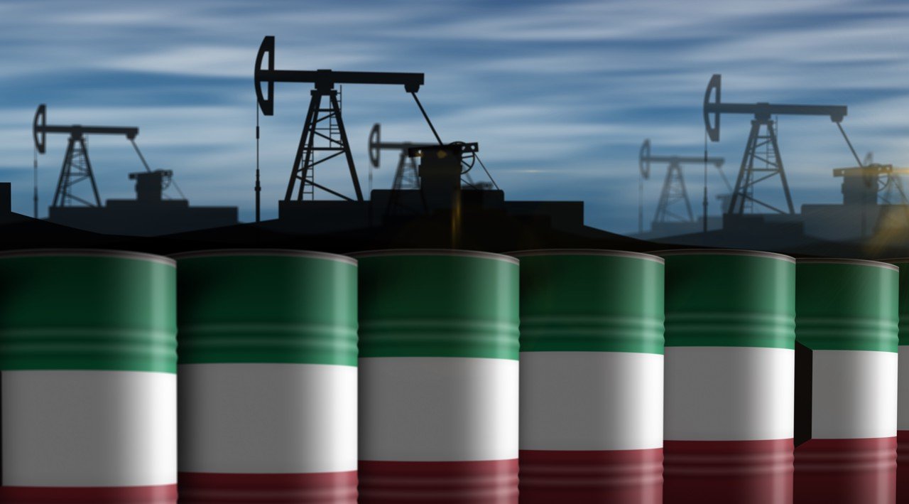 OPEC+大转向，考虑加快增产步伐，全球石油过剩危机加剧？