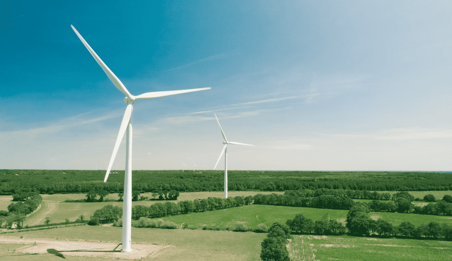 特朗普新法案取消风电太阳能税收抵免，威胁可再生能源发展，AI电力需求或受阻