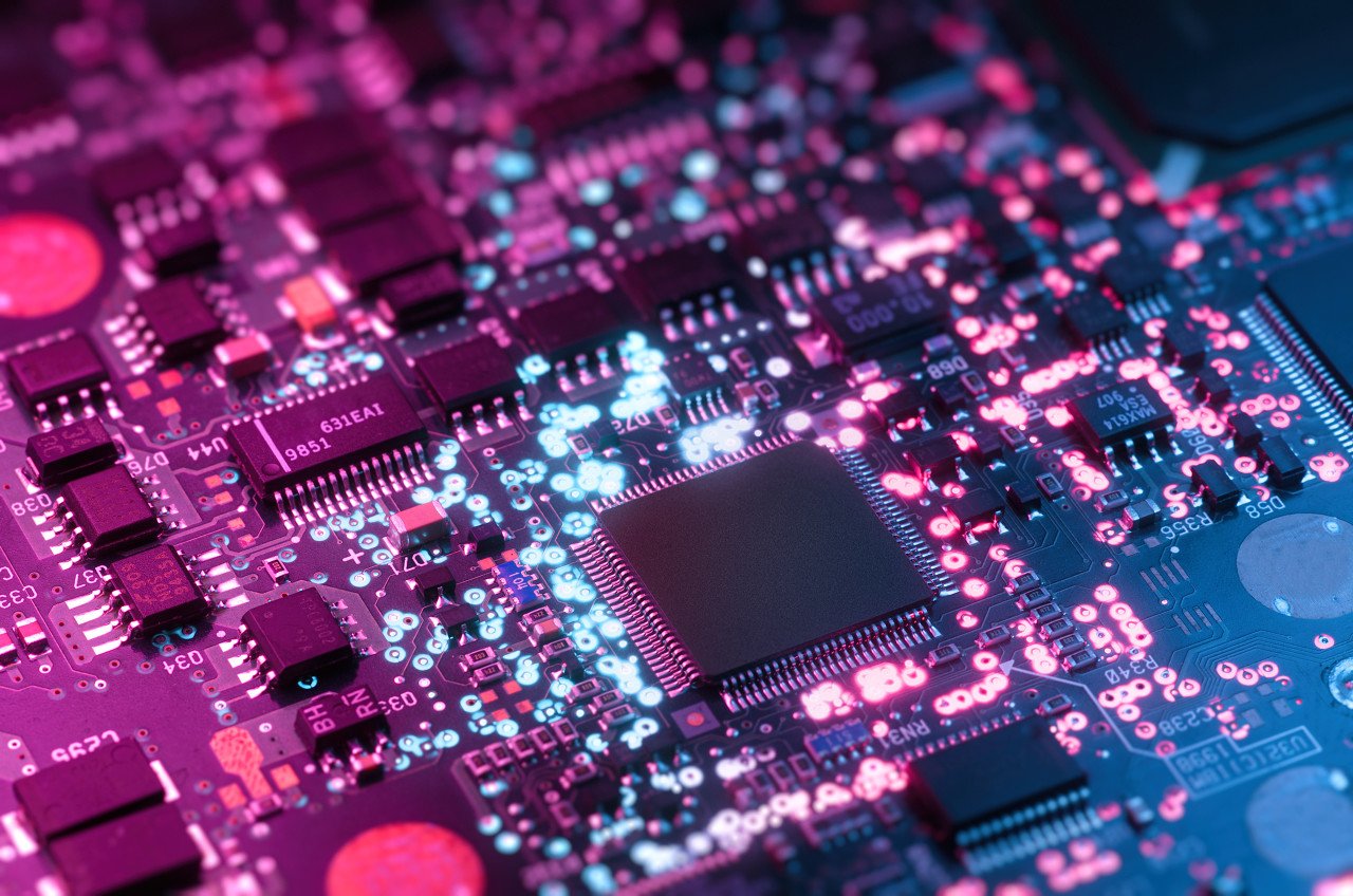 欣强电子闯关创业板，为印制电路板制造商，实控人持股比例较高