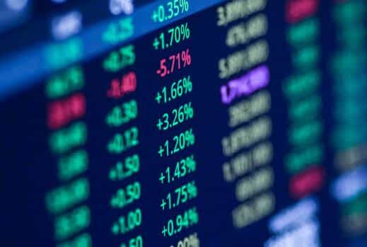 ETF市场盘点：纳指科技ETF涨逾2%领涨 恒生消费ETF重挫7%领跌受压多重利空