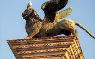 意大利学者研究发现，威尼斯知名的有翼狮子雕像实际上可能来自中国唐代