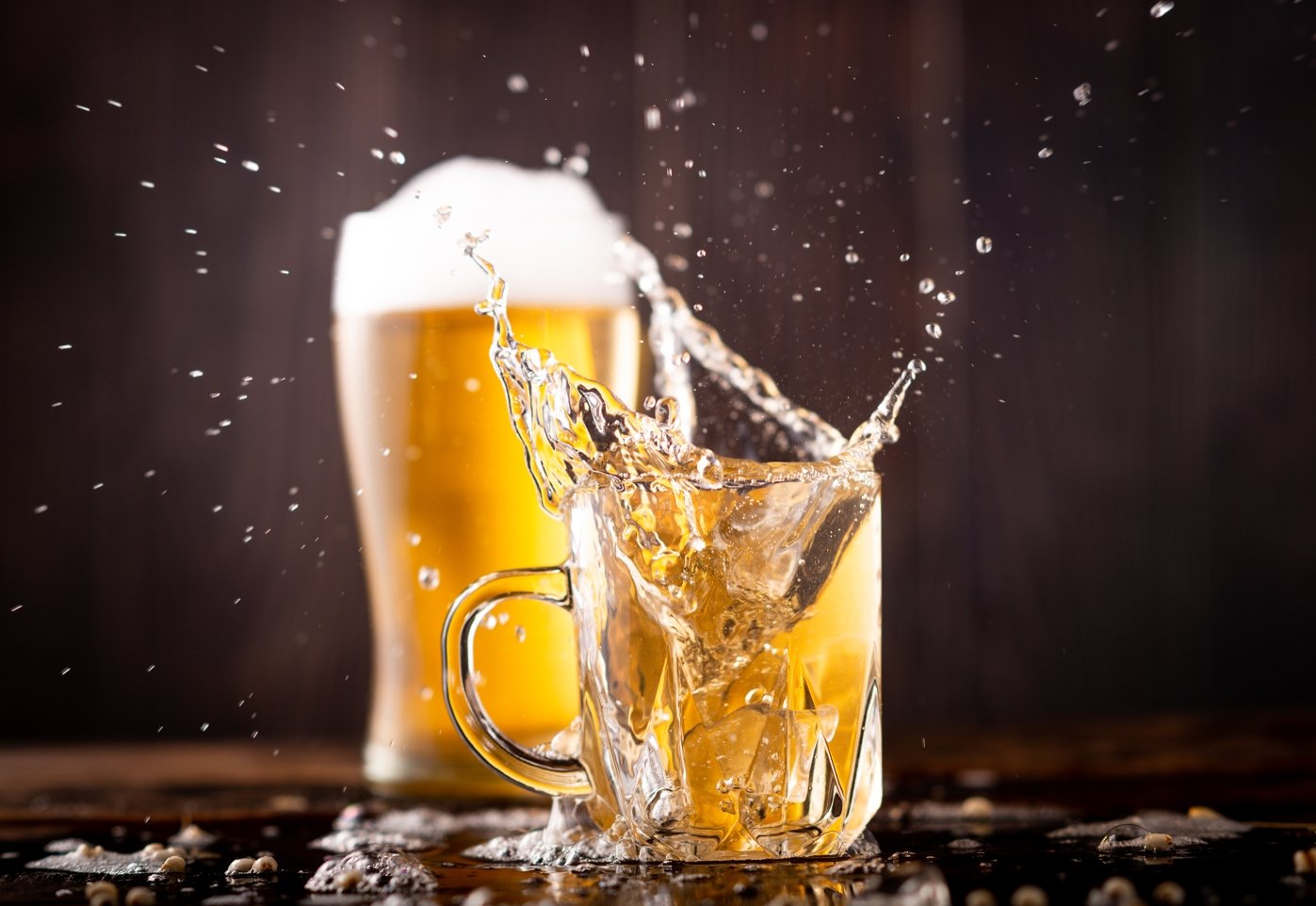 啤酒板块，跌到头了吗