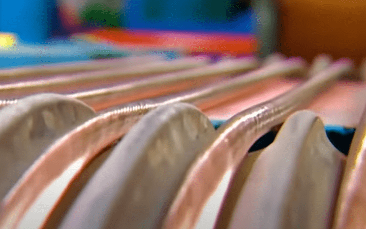 高盛预测2026/2027年铜价维持1万-1.1万美元，镍铝市场面临供应压力