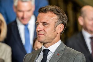 分析：马克龙的悲剧是如何造成的