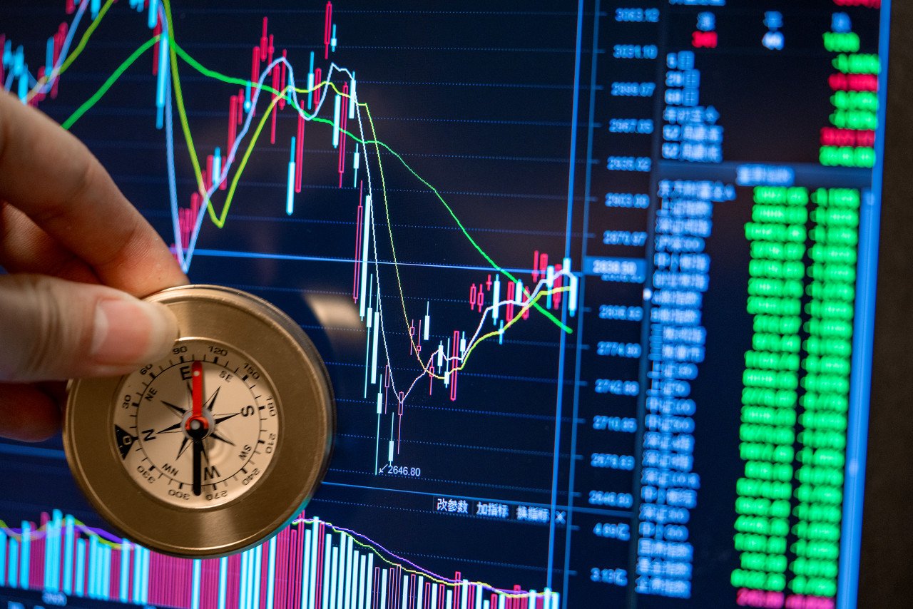 十大券商策略：高切低进行时，斗而不破，攻守有别