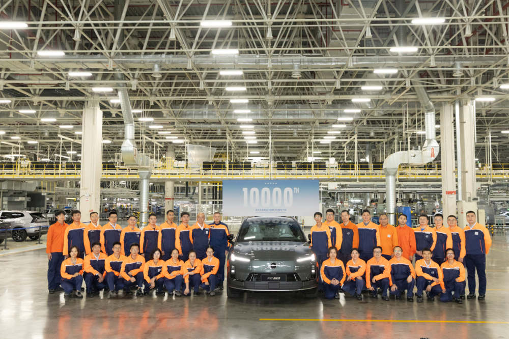 以品质赢得信赖，第10,000辆沃尔沃全新XC70正式下线