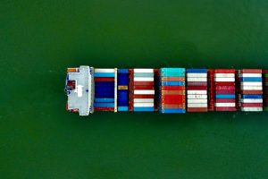 重振航运业遇到难题，美国急聘船员：年薪六位数，每次出海数月