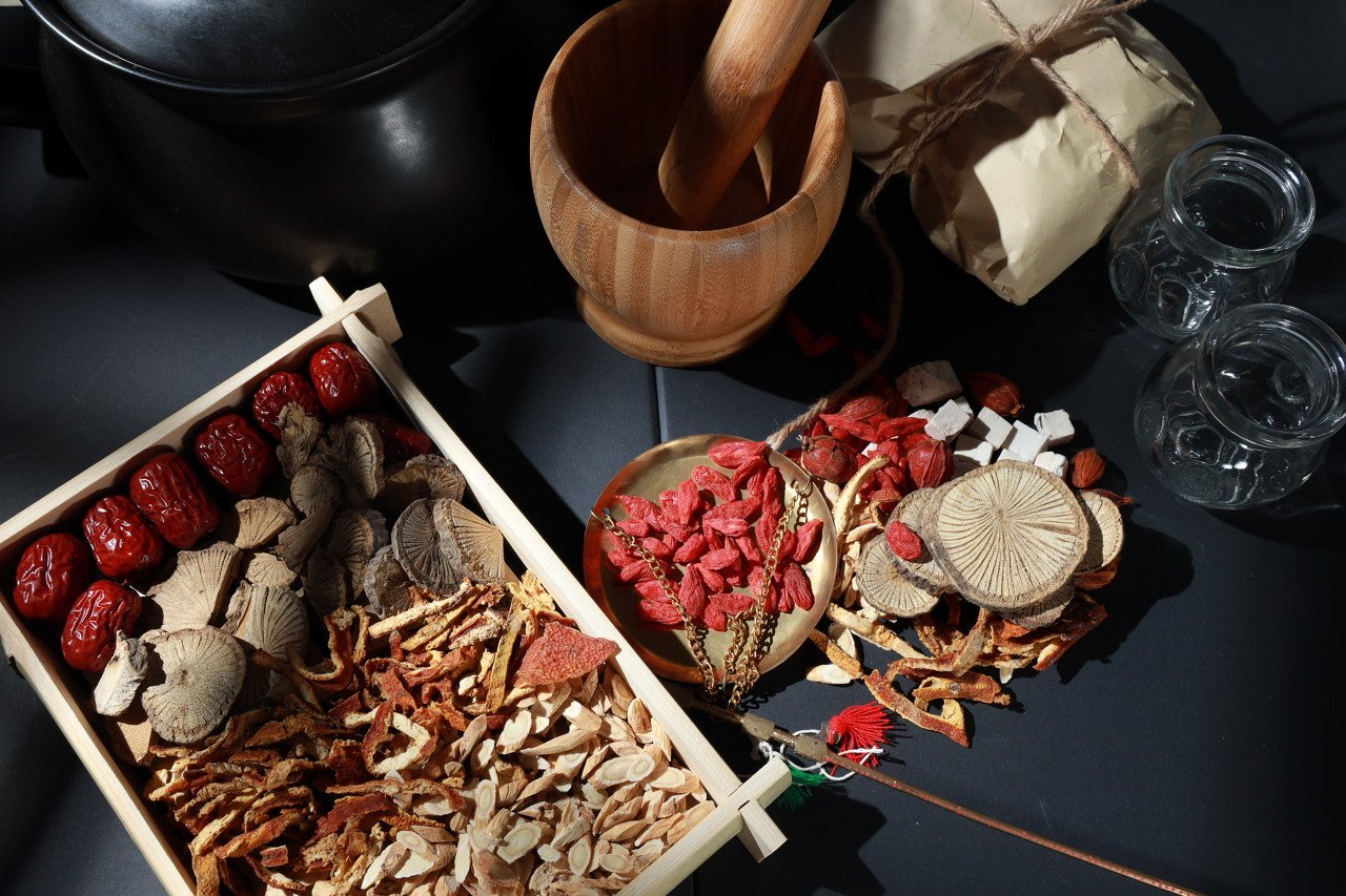 沉寂三年的云南白药，见底了吗？