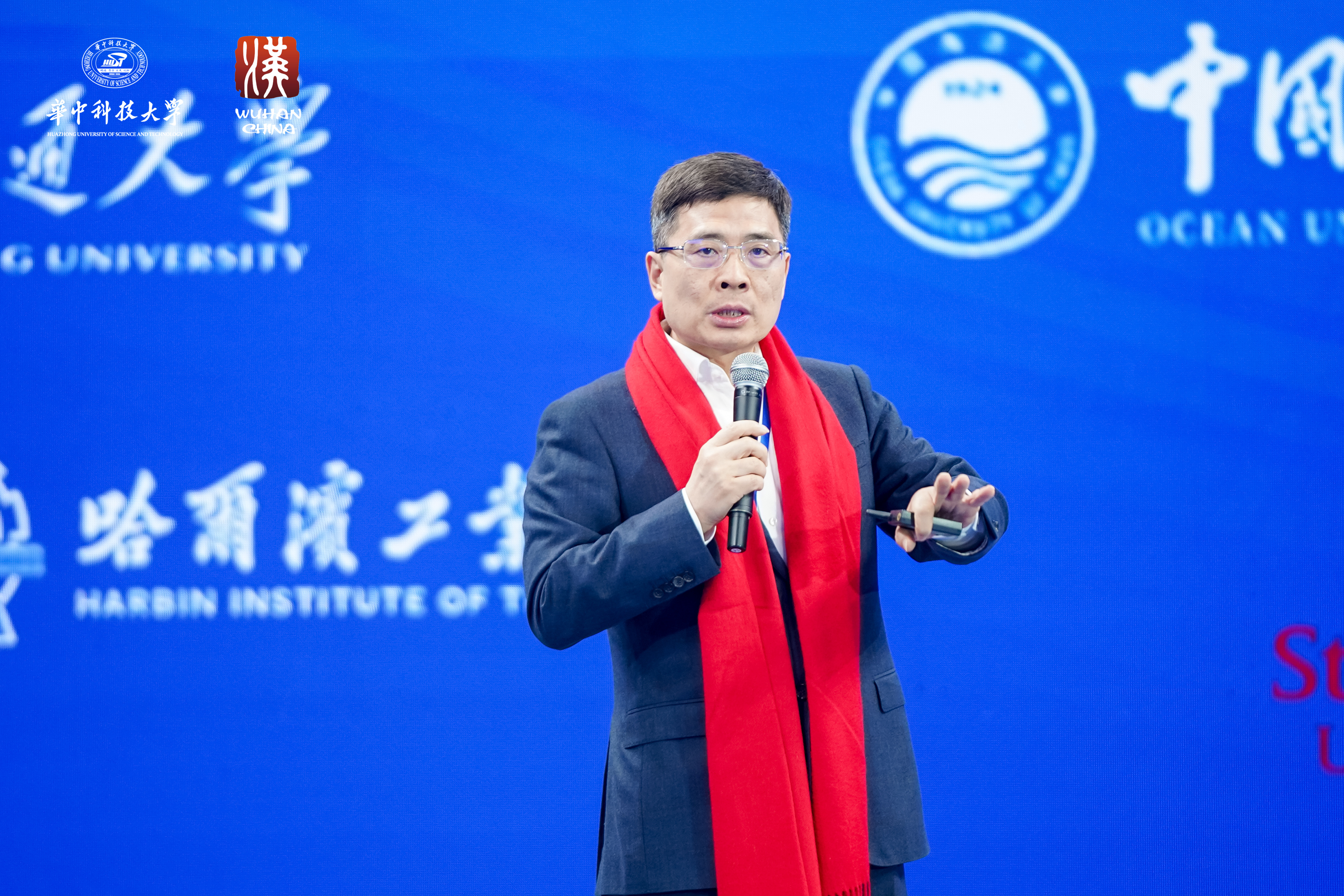 “理工男”周云杰回母校聊海尔：让科技长在产业里，重点布局三大赛道，共赴武汉华科“双五”目标