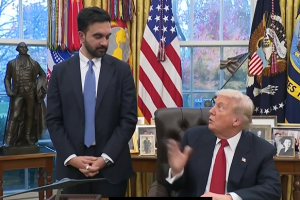 特朗普与曼达尼“温暖”会面，彼此奉承相互点头称是，上演教科书级别的“冰释前嫌”