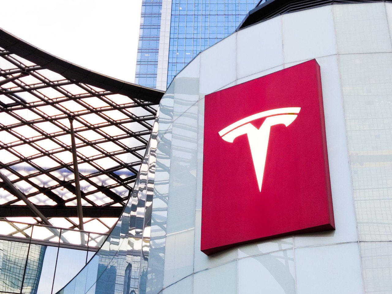 特斯拉遭“大空头”狙击，伯里最新泡沫警告！