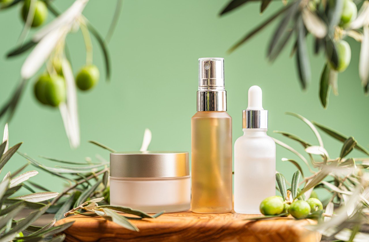 植物医生冲击深主板，开4300多家门店！上市前突击分红