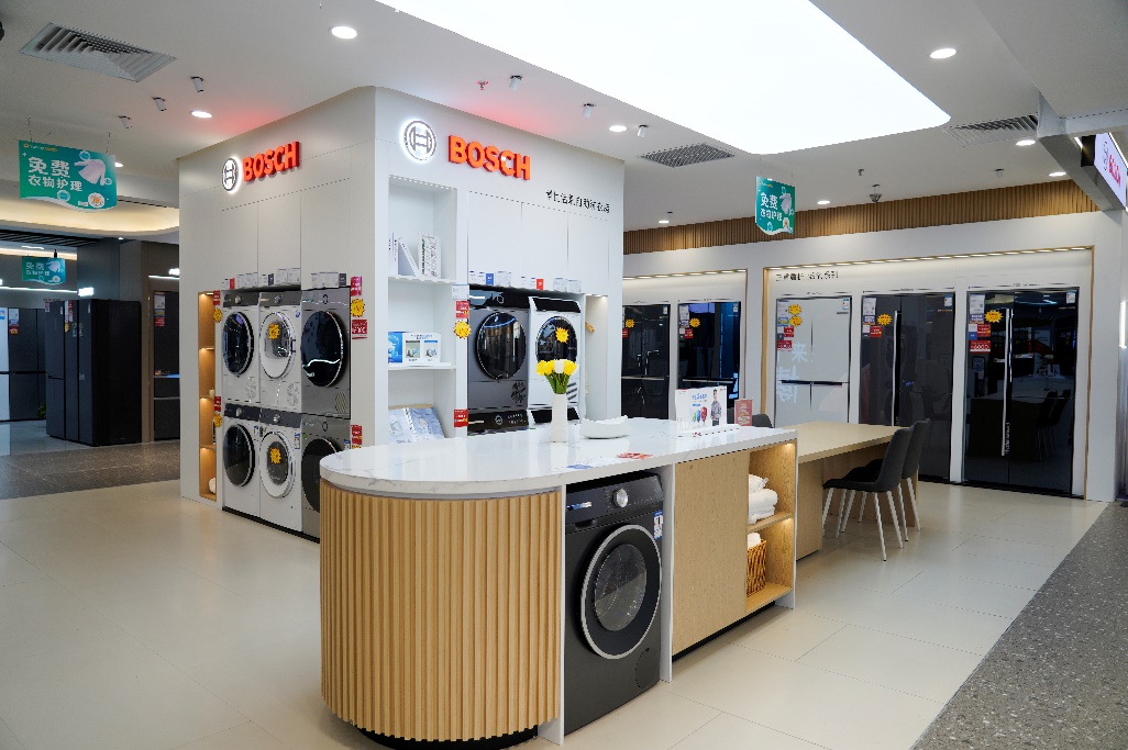 买大送小，三免服务！苏宁易购冲刺年终消费