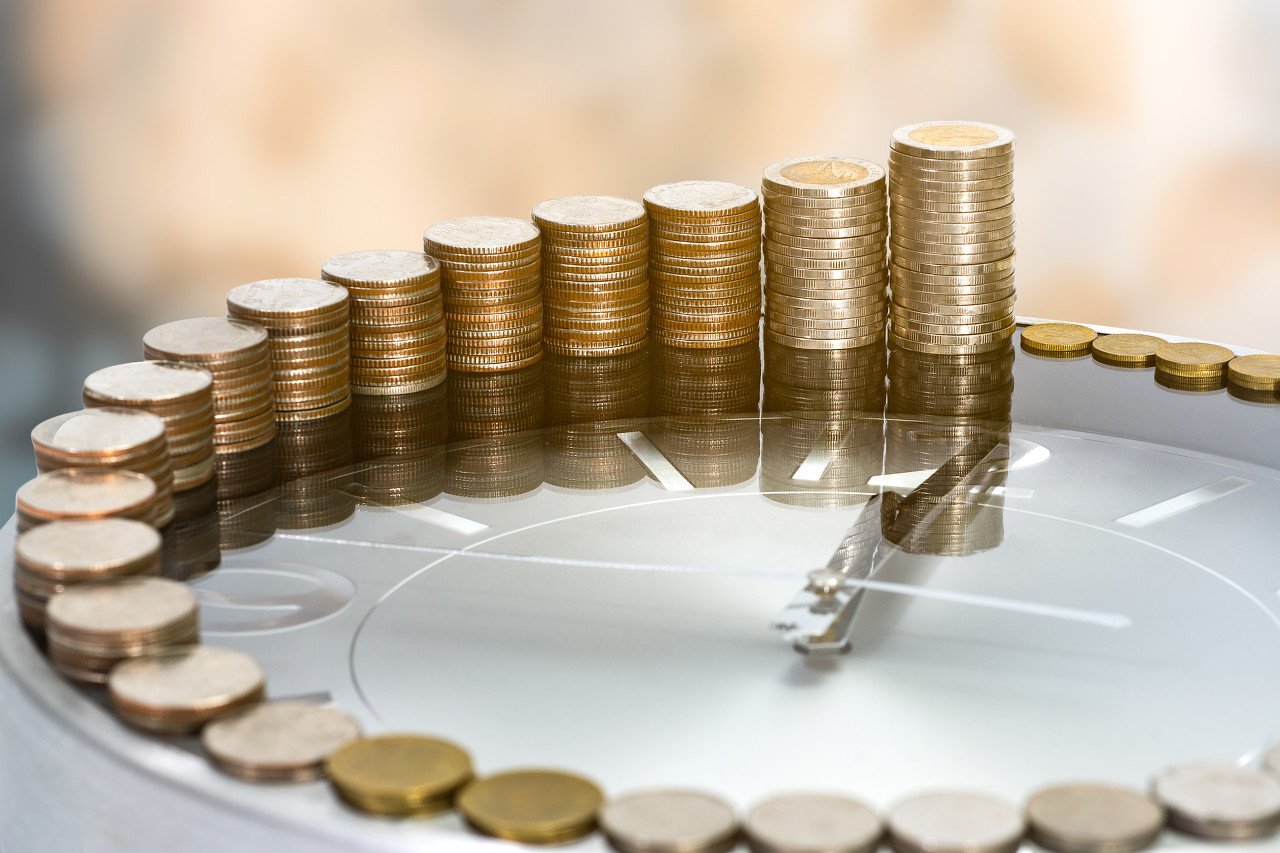 龙虎榜 | 深南电路登顶榜首，获2.68亿资金抢筹！深股通、机构出逃雪人集团